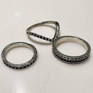🚨 3 for $15 🚨 Polka Dot Stacking Ring Set